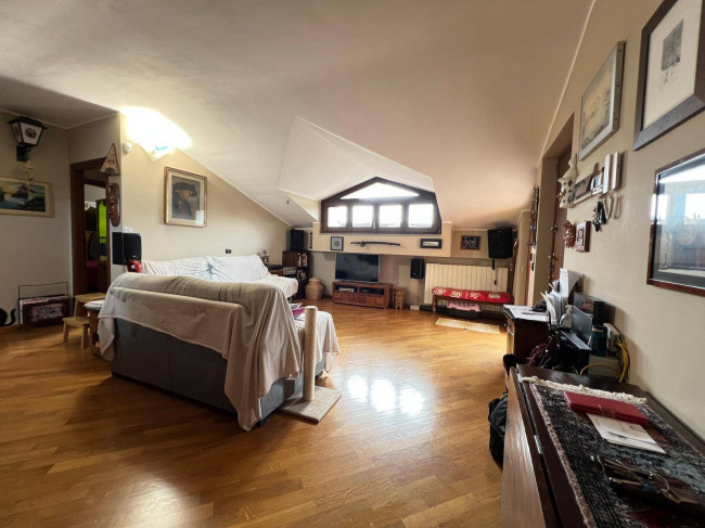 Appartamento in vendita a Caronno Pertusella