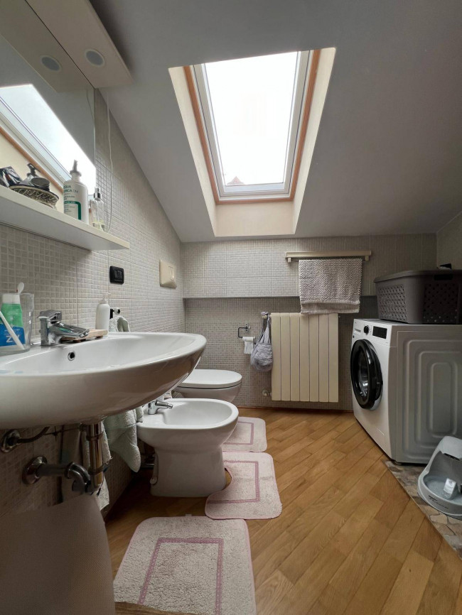 Appartamento in vendita a Caronno Pertusella