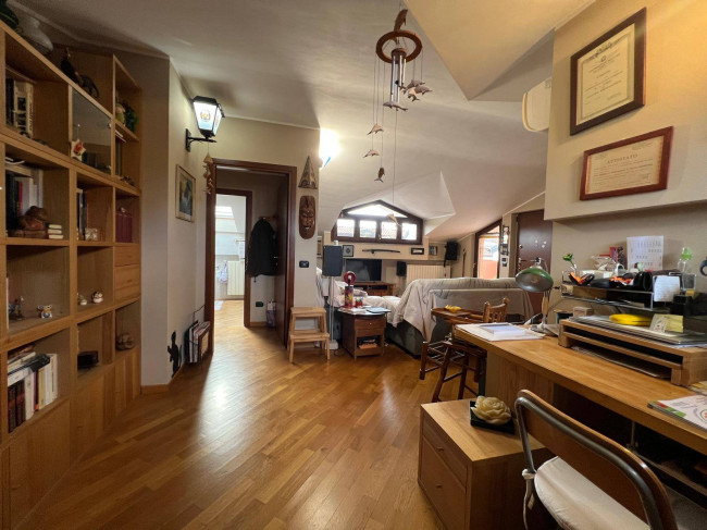 Appartamento in vendita a Caronno Pertusella