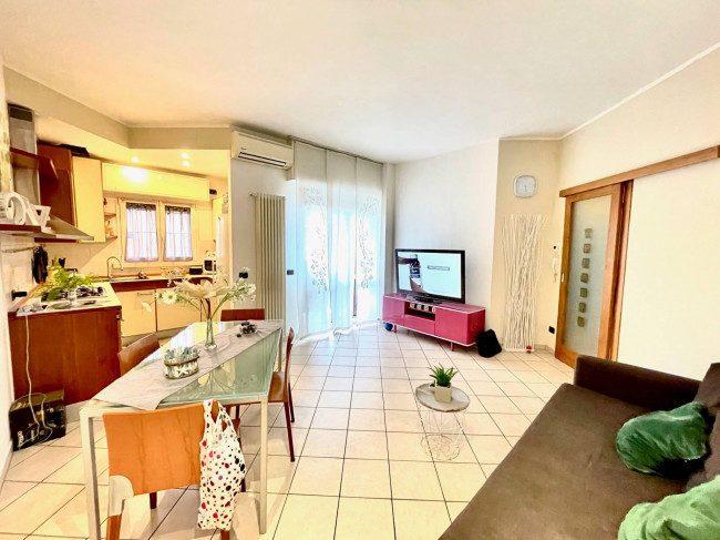 Appartamento in vendita a Garbagnate Milanese