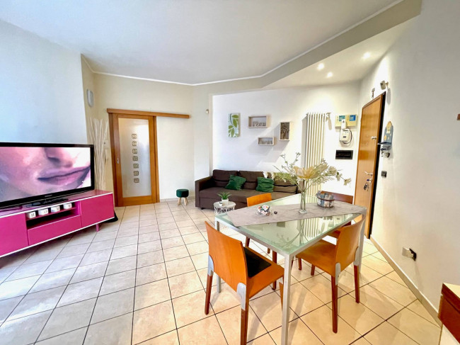 Appartamento in vendita a Garbagnate Milanese