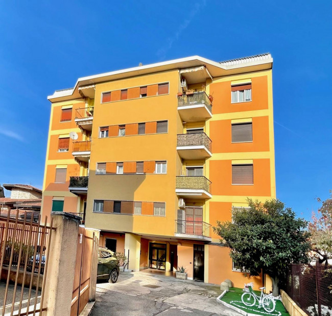 Appartamento in vendita a Garbagnate Milanese