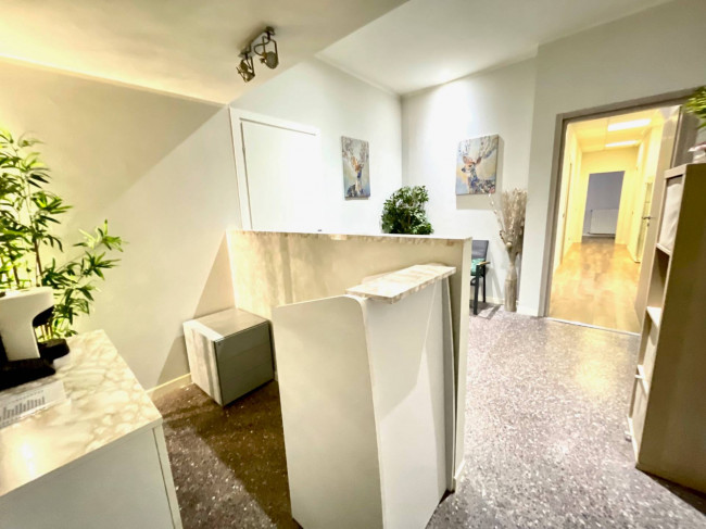 Locale commerciale in vendita a Saronno