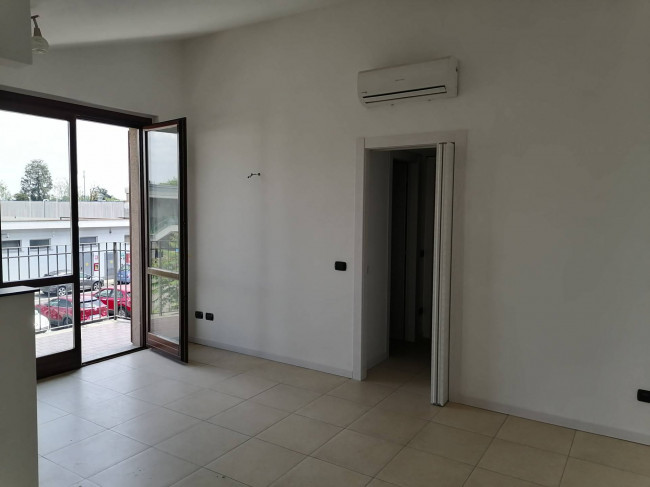 Appartamento in vendita a Caronno Pertusella