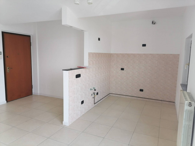 Appartamento in vendita a Caronno Pertusella