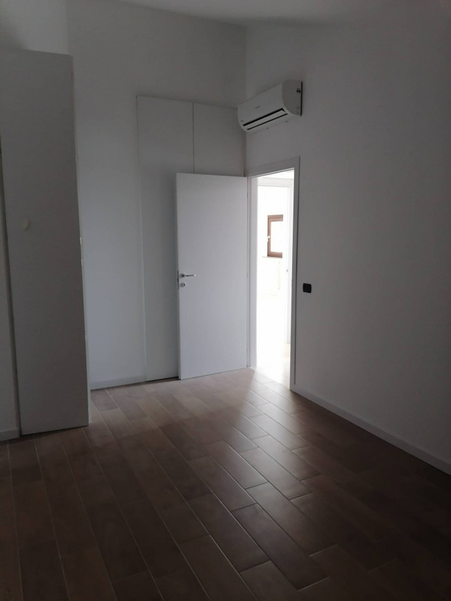 Appartamento in vendita a Caronno Pertusella