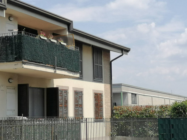 Appartamento in vendita a Caronno Pertusella