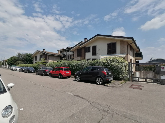 Appartamento in vendita a Caronno Pertusella