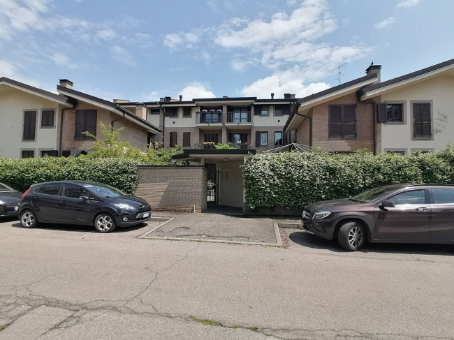 Appartamento in vendita a Caronno Pertusella