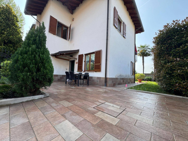 Villa in vendita a Cesate