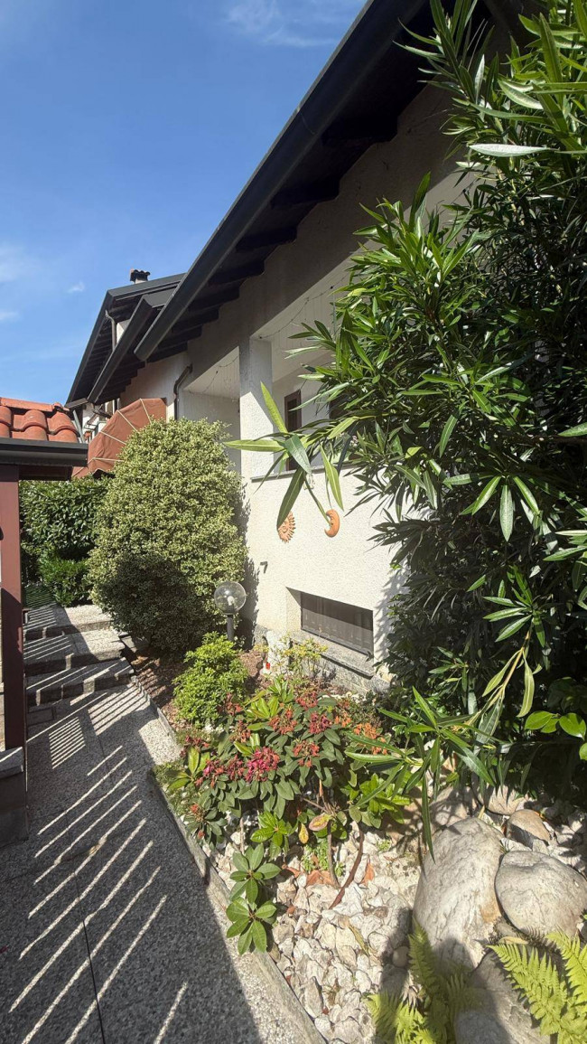 Villa in vendita a Limbiate