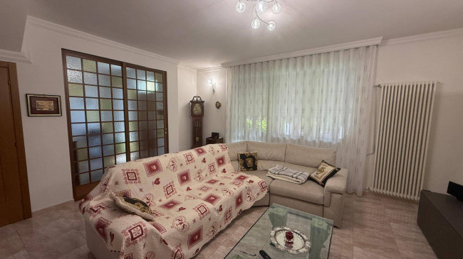 Villa in vendita a Limbiate
