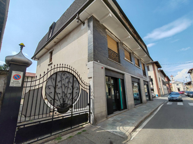 Locale commerciale in vendita a Cesate