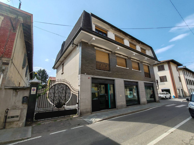 Locale commerciale in vendita a Cesate