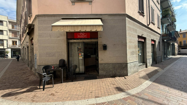 Attività commerciale in vendita a Saronno