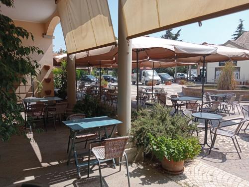 Locale commerciale in vendita a Tarquinia