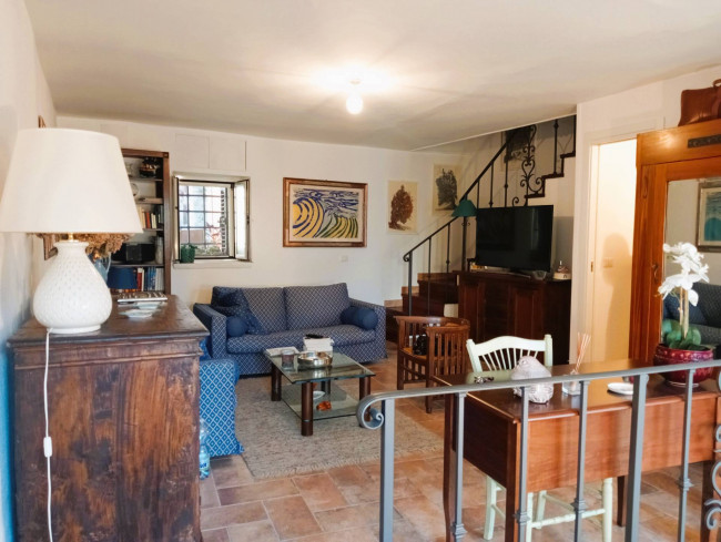 Appartamento in vendita a Marta