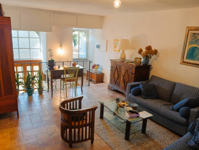 Appartamento in vendita a Marta