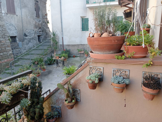 Appartamento in vendita a Marta