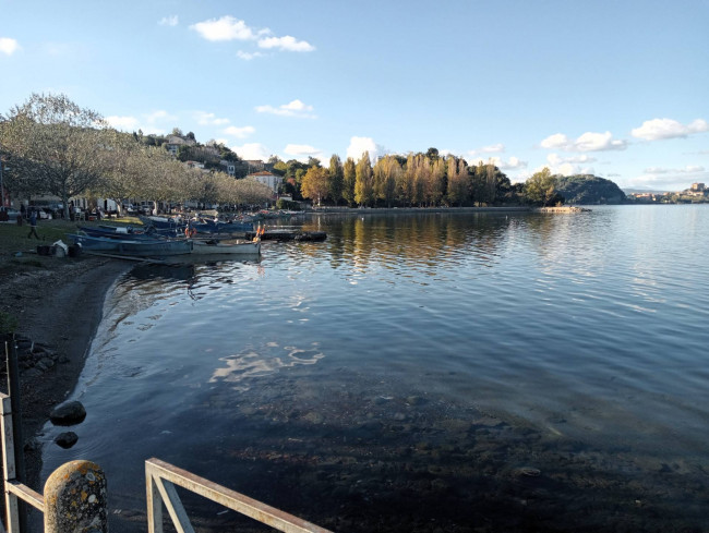 Appartamento in vendita a Marta