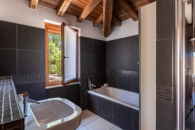 Villa in vendita a Tarquinia