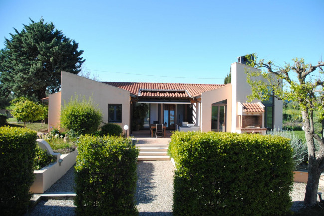 Villa in vendita a Tarquinia