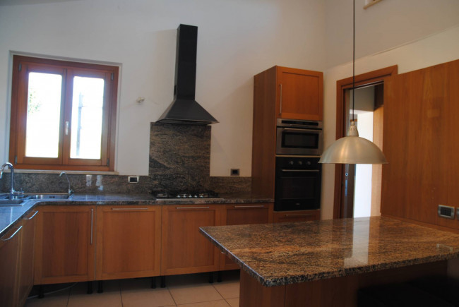 Villa in vendita a Tarquinia