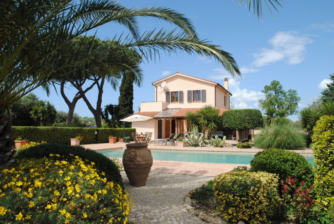 Villa in vendita a Tarquinia