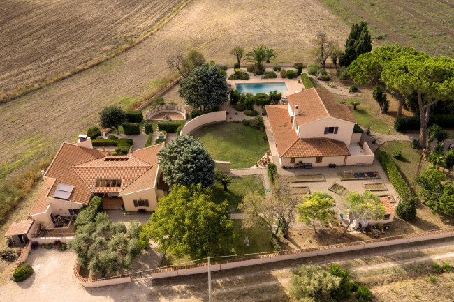 Villa in vendita a Tarquinia