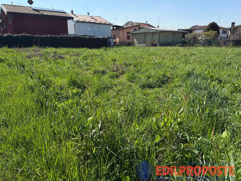 Terreno edificabile in vendita a Cermenate