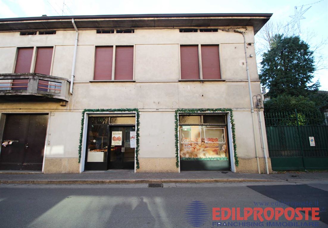 Locale commerciale in vendita a Lentate sul Seveso