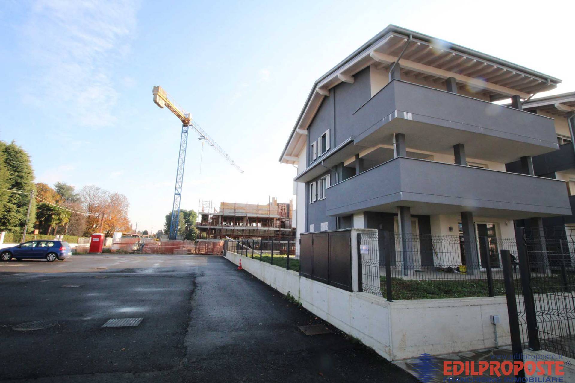 Appartamento in vendita a Lazzate