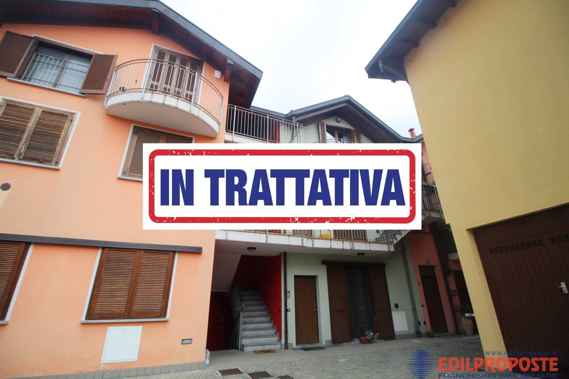 Appartamento in vendita a Lazzate