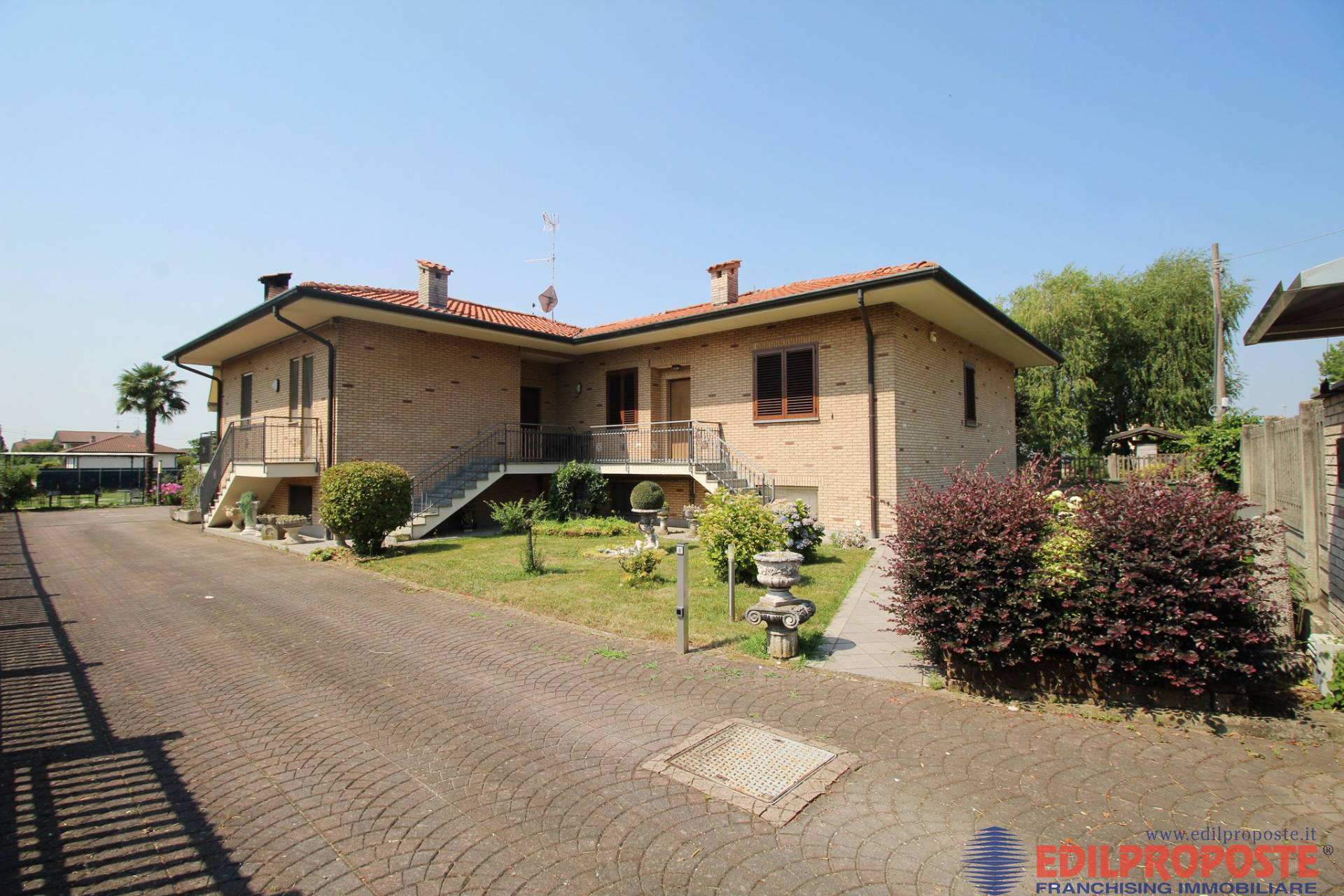 Villa in vendita a Misinto