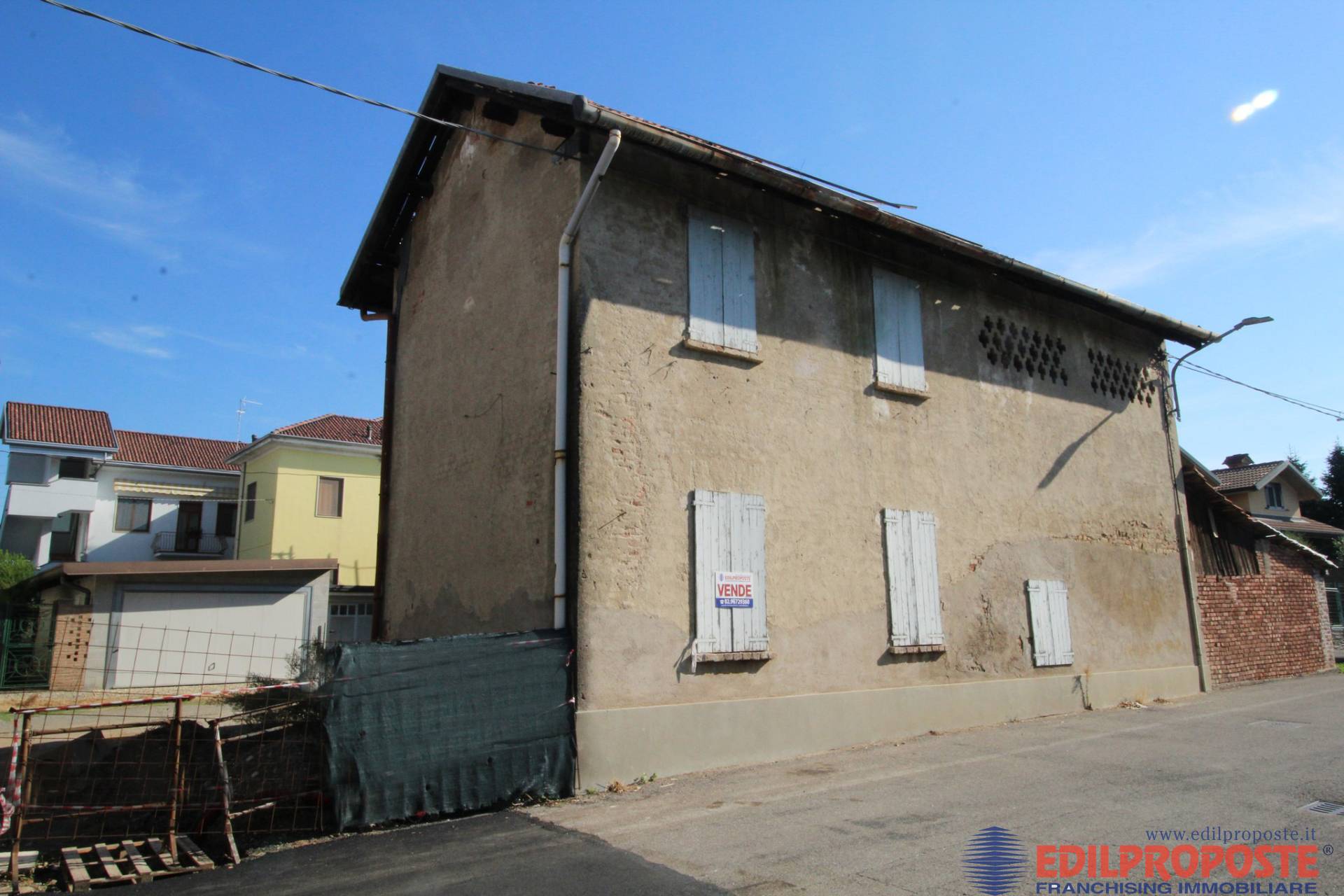 Rustico in vendita a Cogliate