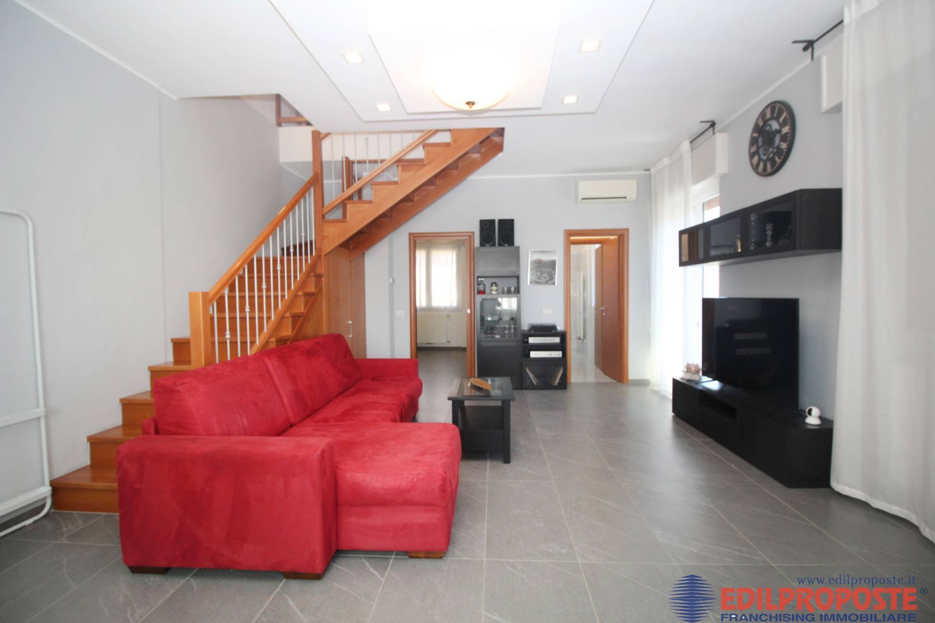 Villa in vendita a Cogliate