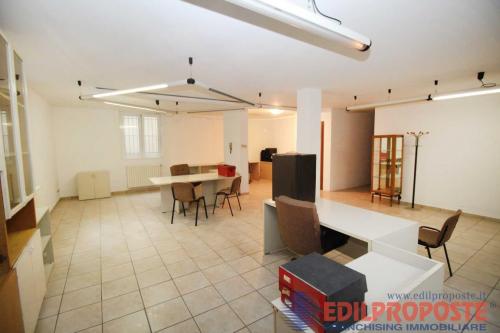 Studio/Ufficio in affitto a Lazzate