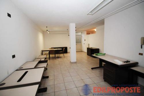 Studio/Ufficio in affitto a Lazzate