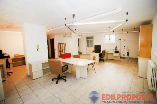 Studio/Ufficio in affitto a Lazzate