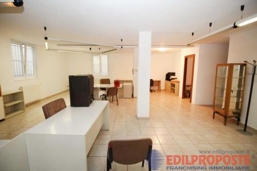 Studio/Ufficio in affitto a Lazzate