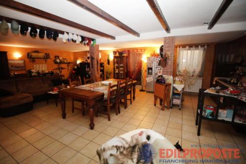 Villa in vendita a Lazzate