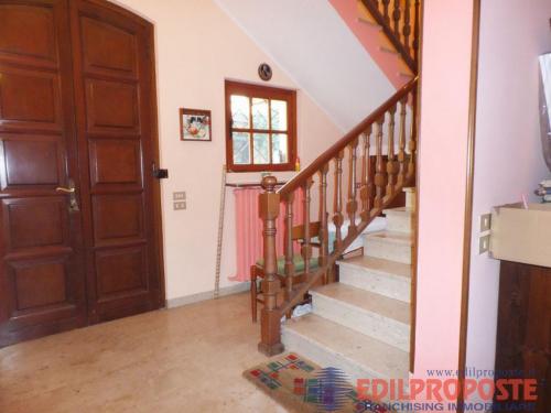 Villa in vendita a Lazzate