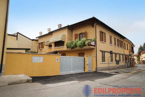 Appartamento in vendita a Lazzate