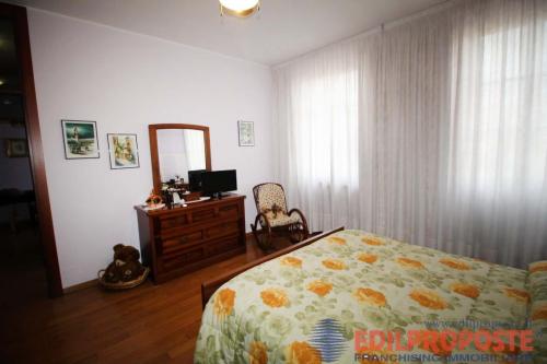 Appartamento in vendita a Lazzate