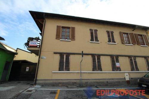 Appartamento in vendita a Lazzate