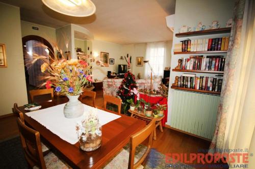 Appartamento in vendita a Lazzate