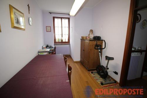 Appartamento in vendita a Lazzate
