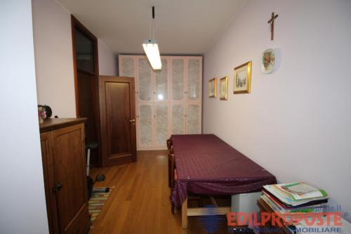 Appartamento in vendita a Lazzate