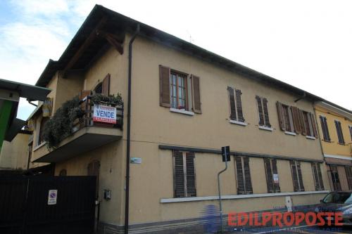 Appartamento in vendita a Lazzate