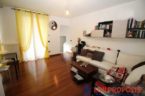 Appartamento in vendita a Lazzate